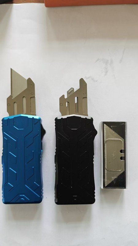 Utility Knife Auto Box Cutters With 5pcs Spare Blades