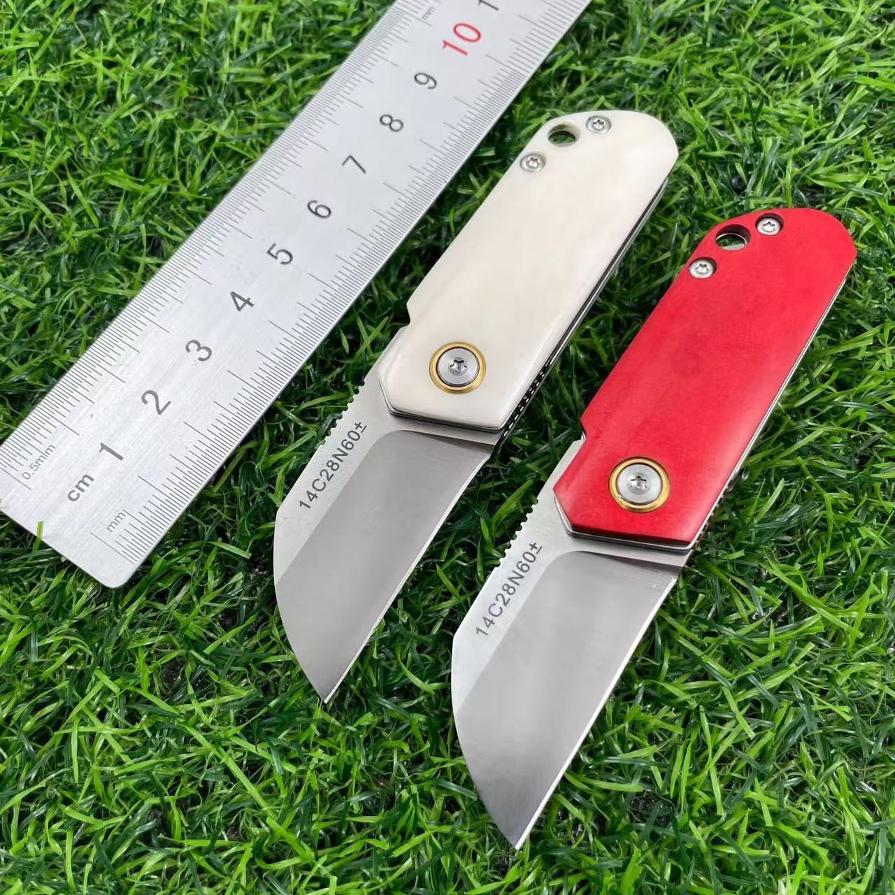 MINI Folding Pocket Knife Unclocked