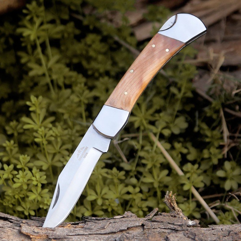 Pocket Knife with Exotic Olive Wood Handle